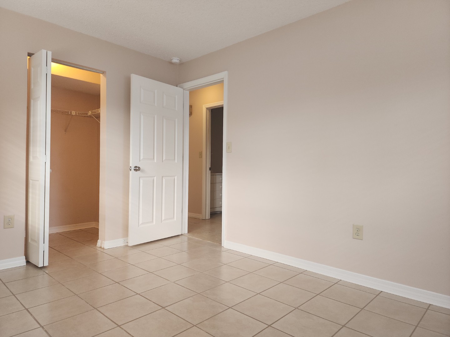 80-third bedroom alt (3)